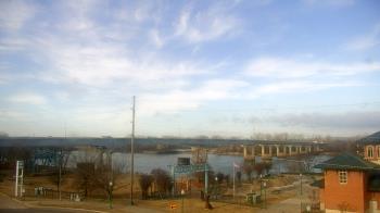 Weather camera view of Miss Lauras.