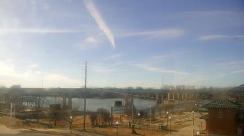 Weather camera view of Miss Lauras.