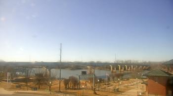 Weather camera view of Miss Lauras.