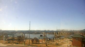 Weather camera view of Miss Lauras.