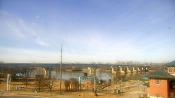 Weather camera view of Miss Lauras.