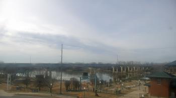 Weather camera view of Miss Lauras.