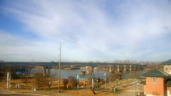 Weather camera view of Miss Lauras.