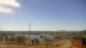 Weather camera view of Miss Lauras.