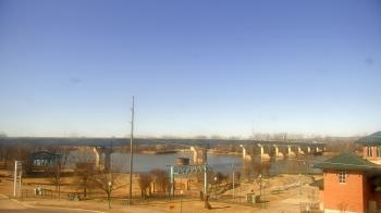 Weather camera view of Miss Lauras.