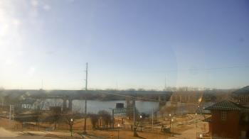 Weather camera view of Miss Lauras.