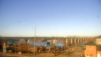 Weather camera view of Miss Lauras.