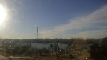 Weather camera view of Miss Lauras.