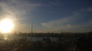 Weather camera view of Miss Lauras.