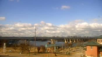 Weather camera view of Miss Lauras.