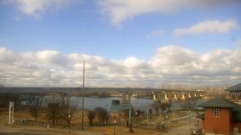 Weather camera view of Miss Lauras.