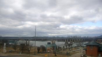 Weather camera view of Miss Lauras.