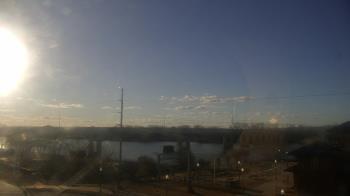 Weather camera view of Miss Lauras.