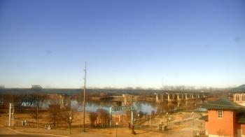 Weather camera view of Miss Lauras.