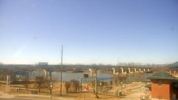 Weather camera view of Miss Lauras.