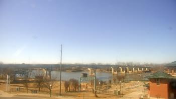 Weather camera view of Miss Lauras.