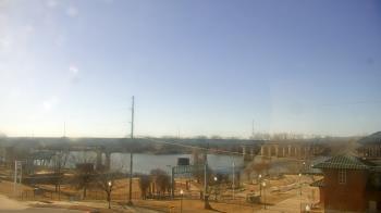 Weather camera view of Miss Lauras.