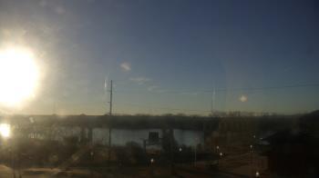 Weather camera view of Miss Lauras.