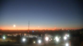 Weather camera view of Miss Lauras.