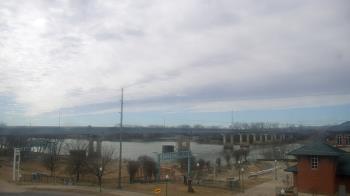 Weather camera view of Miss Lauras.