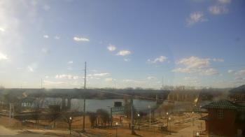 Weather camera view of Miss Lauras.