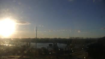 Weather camera view of Miss Lauras.