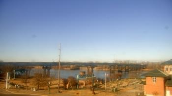 Weather camera view of Miss Lauras.