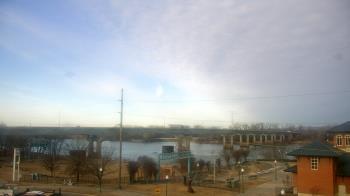 Weather camera view of Miss Lauras.