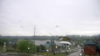 Weather camera view of Miss Lauras.