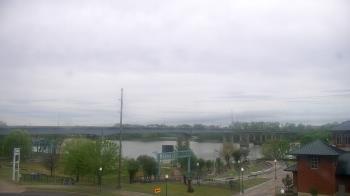 Weather camera view of Miss Lauras.