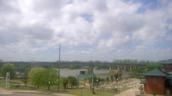 Weather camera view of Miss Lauras.