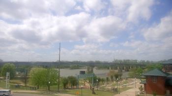 Weather camera view of Miss Lauras.