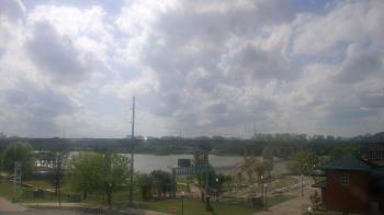 Weather camera view of Miss Lauras.