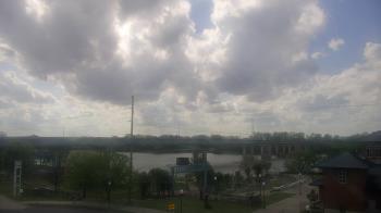 Weather camera view of Miss Lauras.