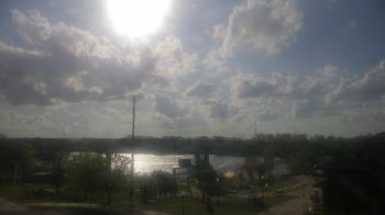 Weather camera view of Miss Lauras.