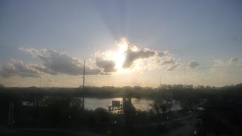 Weather camera view of Miss Lauras.