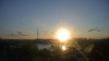 Weather camera view of Miss Lauras.