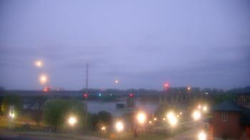 Weather camera view of Miss Lauras.