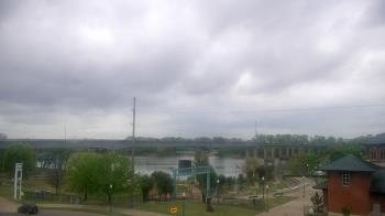 Weather camera view of Miss Lauras.