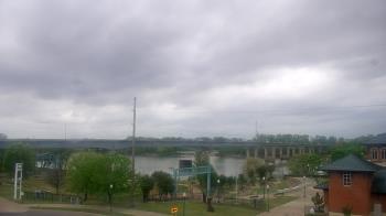 Weather camera view of Miss Lauras.