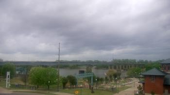 Weather camera view of Miss Lauras.