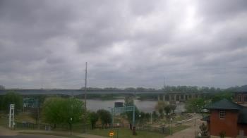 Weather camera view of Miss Lauras.