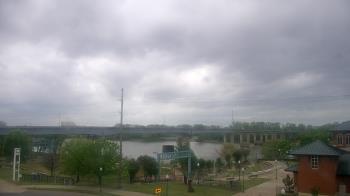 Weather camera view of Miss Lauras.