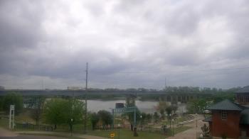 Weather camera view of Miss Lauras.