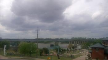 Weather camera view of Miss Lauras.