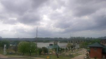 Weather camera view of Miss Lauras.