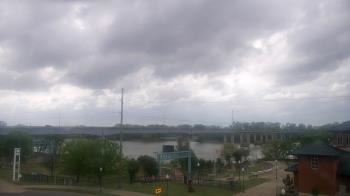 Weather camera view of Miss Lauras.