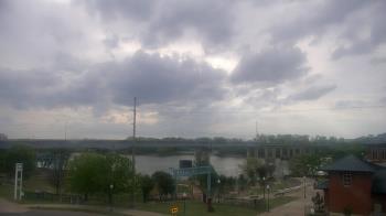 Weather camera view of Miss Lauras.