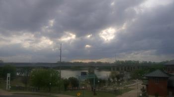 Weather camera view of Miss Lauras.