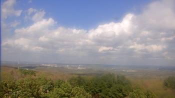 Weather camera view of Kessler Mountain.